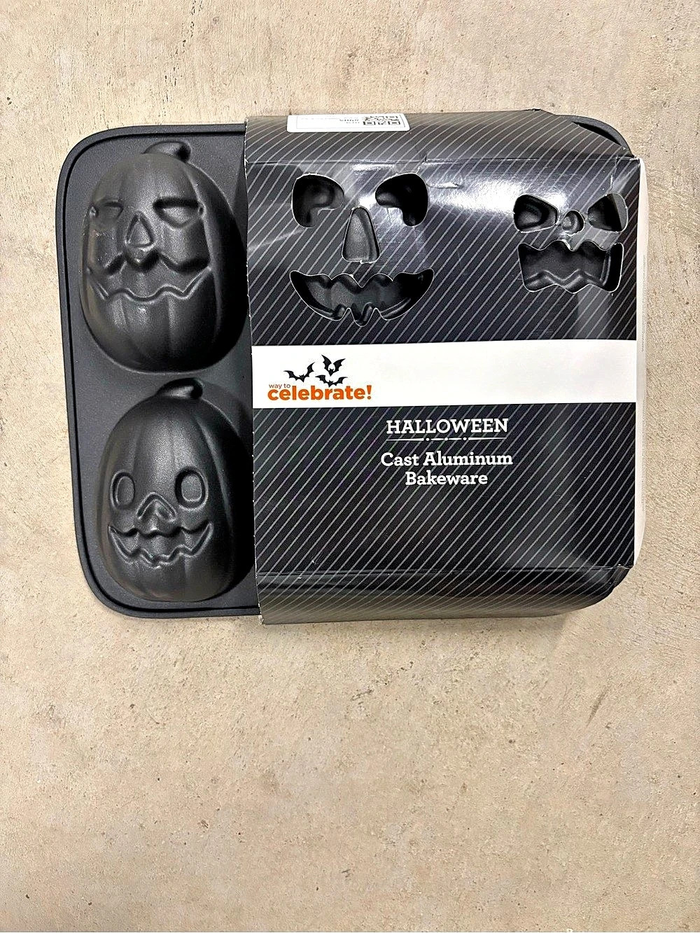 Halloween Cast Aluminum Bakeware Halloween Bakeware Pan Black NWT